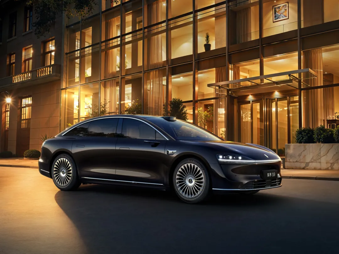 1764064835639421 1764064835639421